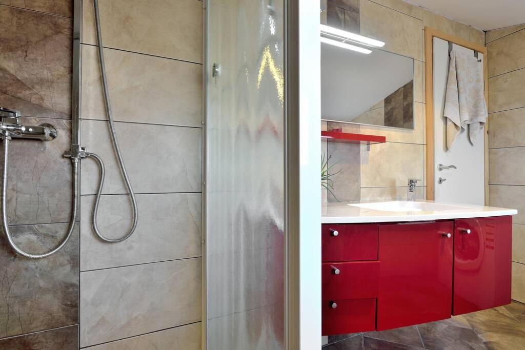 Comfortable Apartment Near Pula Marcana Bagian luar foto