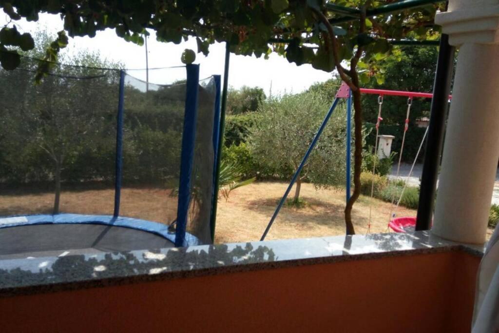 Comfortable Apartment Near Pula Marcana Bagian luar foto