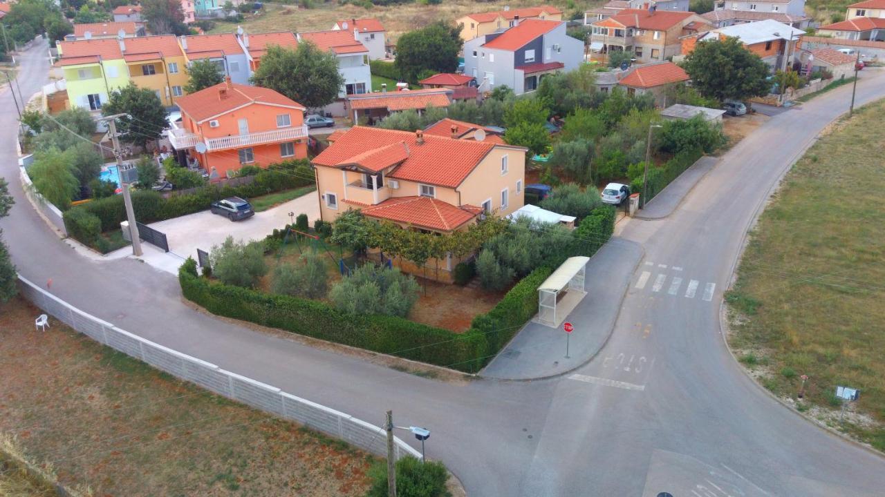 Comfortable Apartment Near Pula Marcana Bagian luar foto